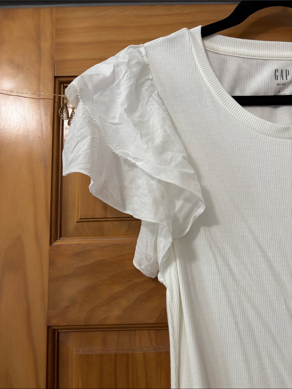 GAP White Ruffle Sleeve Ribbed Tee - Picture 4 of 7